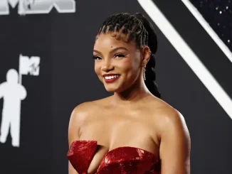 Halle Bailey 71fbee1cca53c08d6ff089853